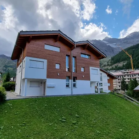 Bella Coppia Duplex Apartment *
